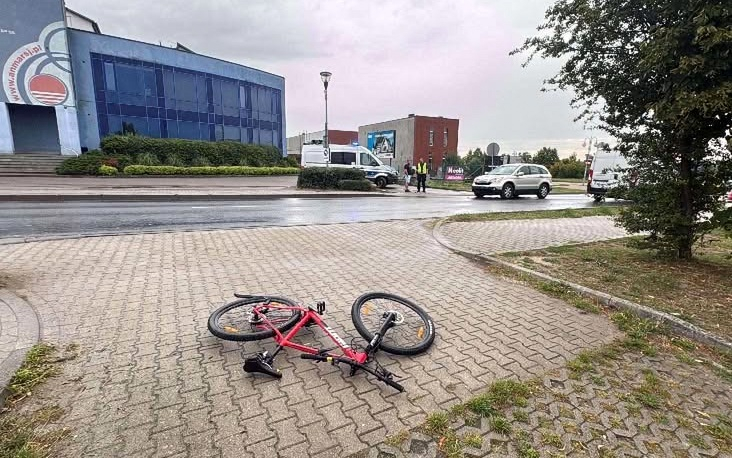 Wypadek z udziałem rowerzysty przy ulicy Żwirowej w Gorzowie
Potrącenie nastolatka na rowerze na przejściu dla pieszych w Gorzowie