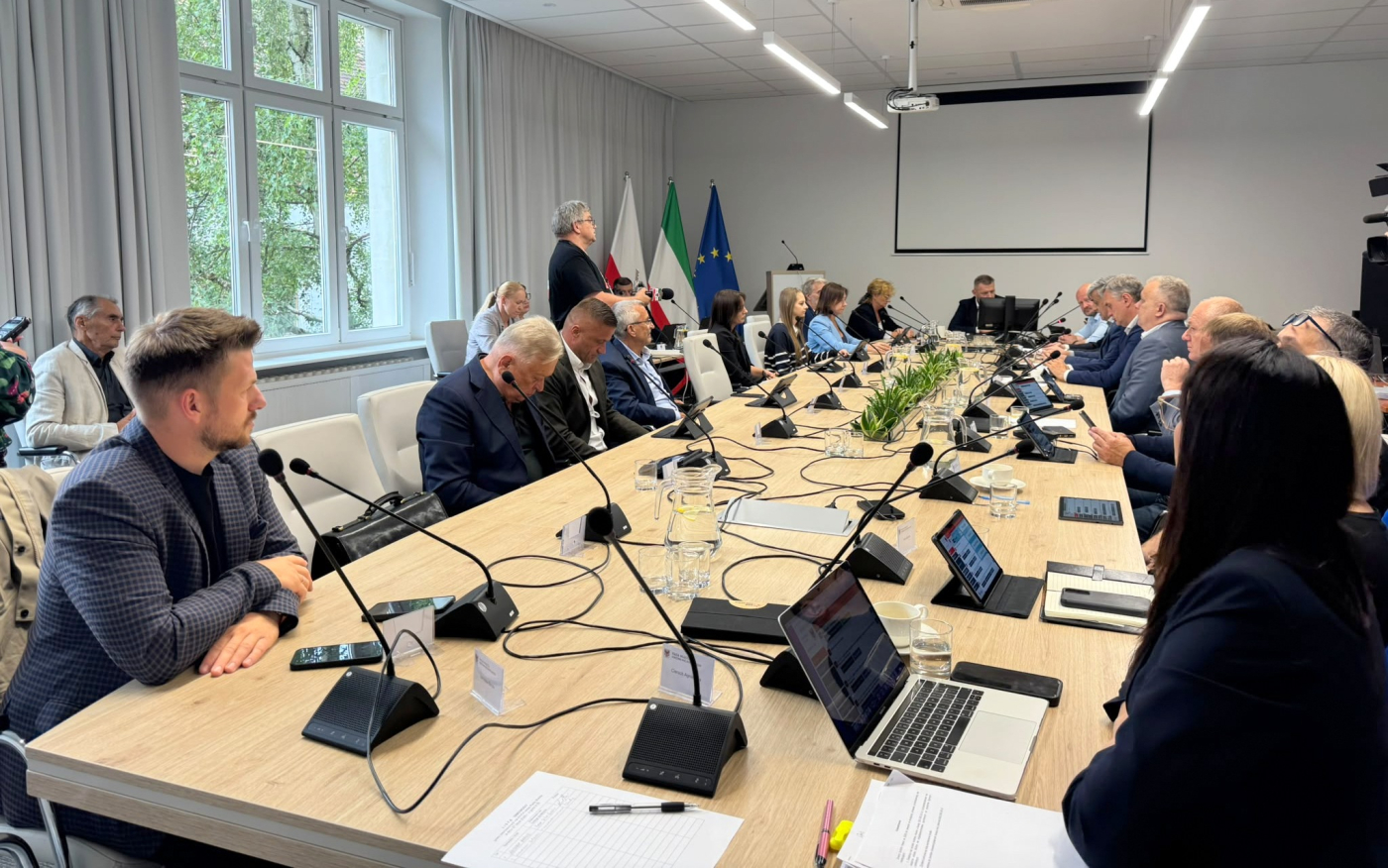 fikcyjne meldunki radnych miejsce zamieszkania koalicja obywatelska prokuratura odmawia sledztwa gorzow