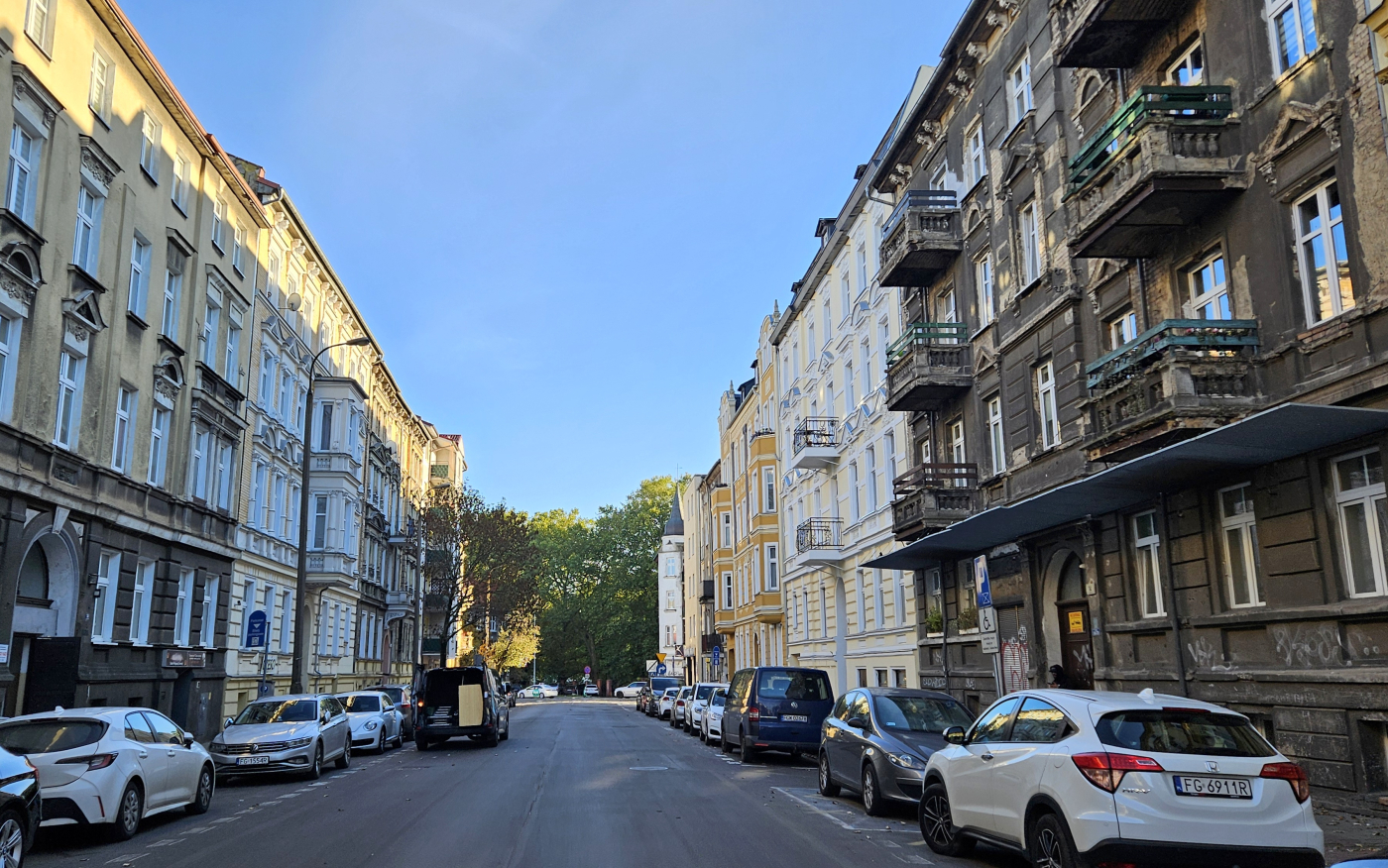 zniszczone zabytkowe kamienice w centrum Gorzowa remont elewacji dotacje miejskie