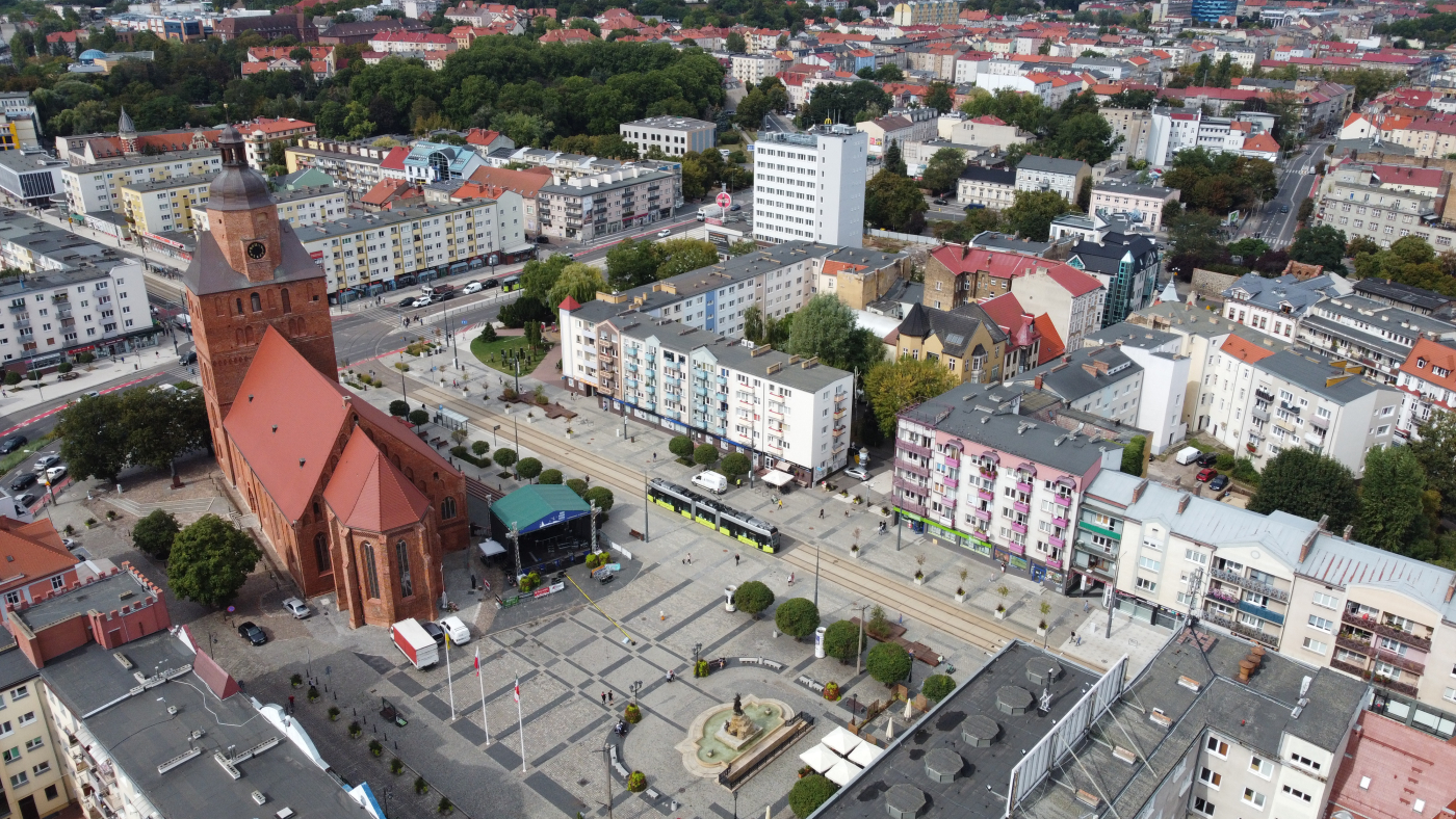 ielone przystanki Gorzów rozszczelnianie chodników przetarg na zieleń miejską nowe nasadzenia rośliny zamiast betonu inwestycje miejskie