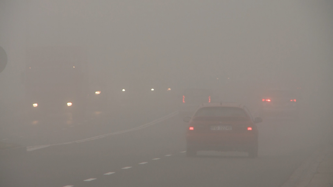 Ostrzeżenie meteorologiczne IMGW pierwszego stopnia gęsta mgła trudne warunki drogowe widoczność poniżej 200 metrów Gorzów i powiat gorzowski
