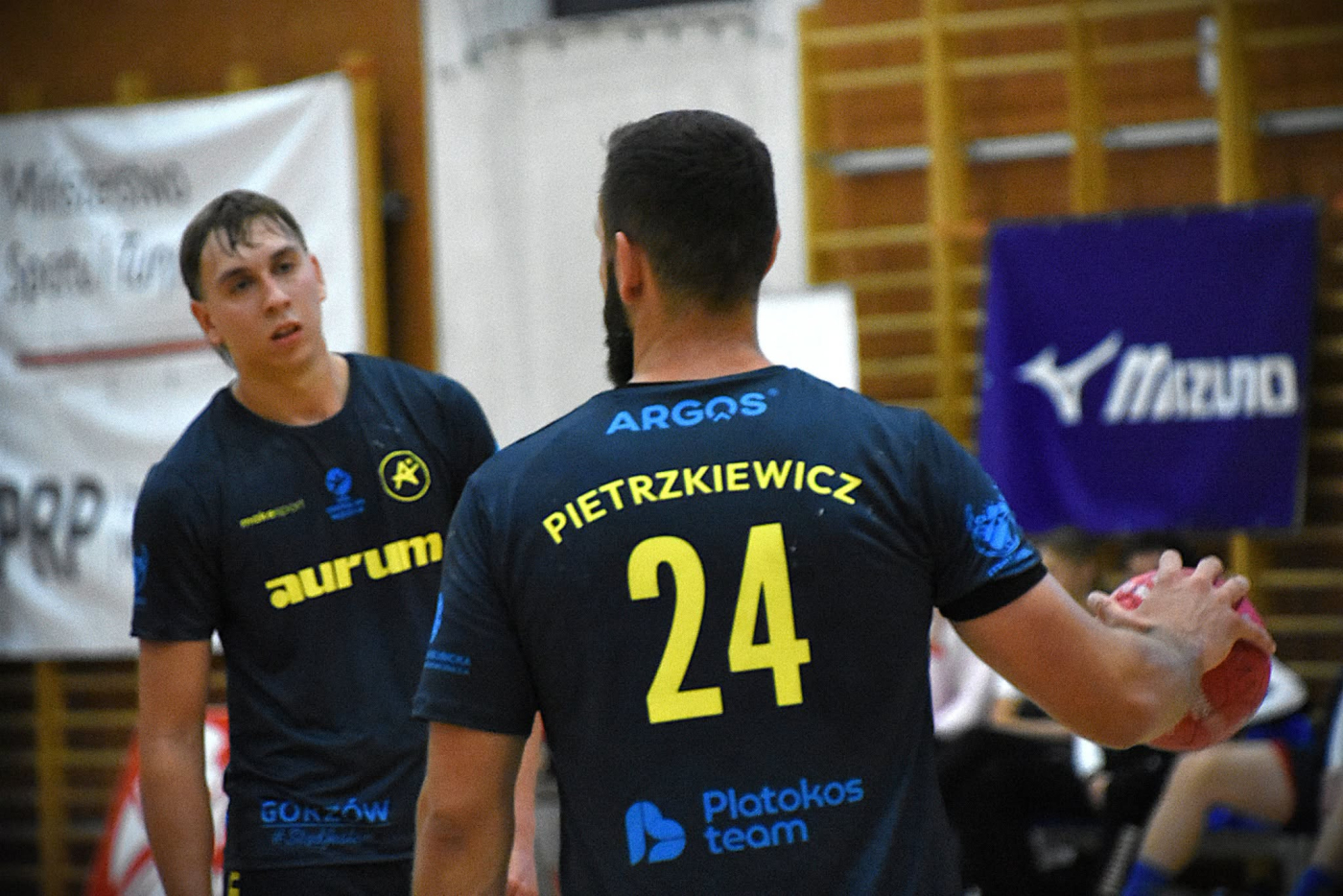 piłka ręczna Aurum Gorzów Gwardia Koszalin wygrana mecz wyjazdowy Liga Centralna szczypiorniści wynik spotkania Gorzów Wielkopolski lider tabeli