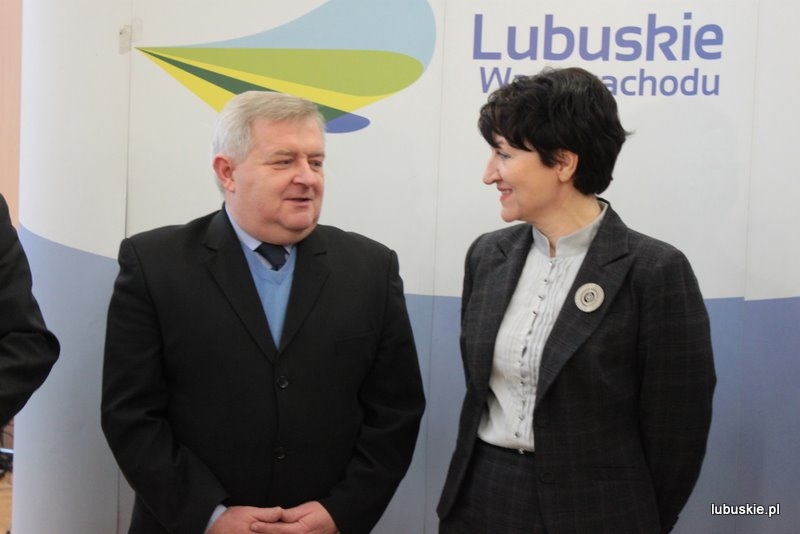 Prezydent jedzie do Zielonej i studzi emocje