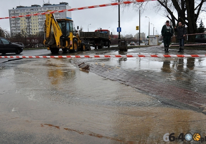 Rozszczelnienie uszkodzonego wodociągu! 