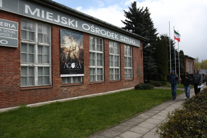 MOS wypełnią dźwięki nowej formacji