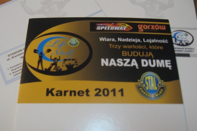 Po karnety do Askany