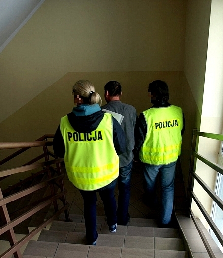 Pijany kierowca chciał dać łapówkę policjantom