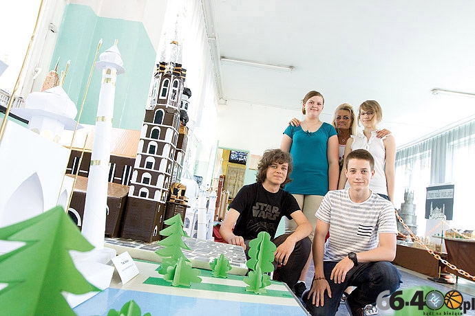 Budowle świata w „trzynastce”