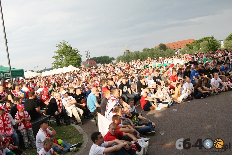 Biało-czerwony gorzowski bulwar