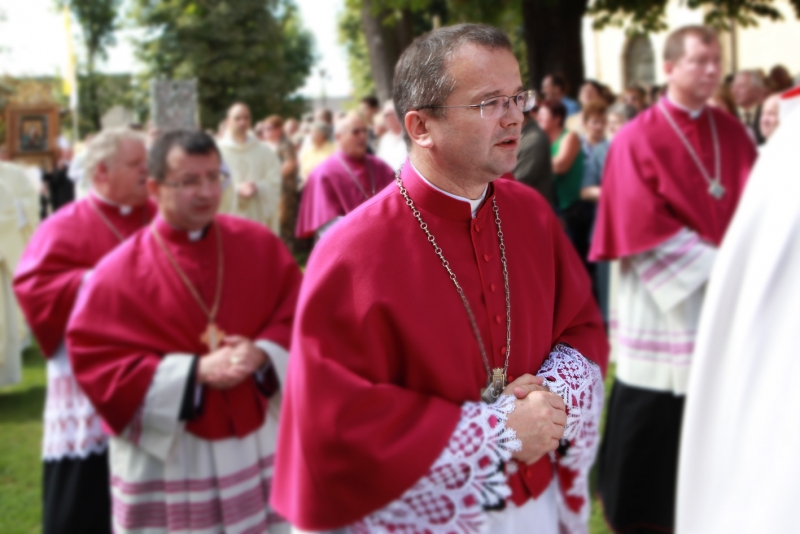 W sobotę kibic żużla zostanie nowym biskupem