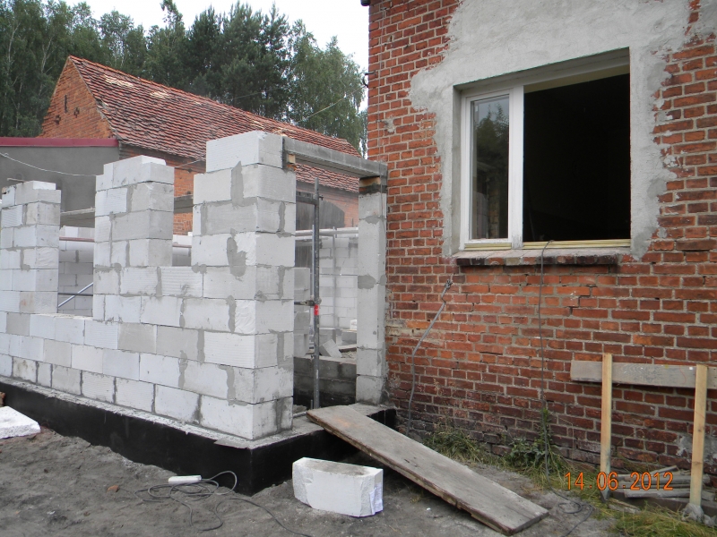 
Rozbudowują świetlicę wiejską w Mostnie