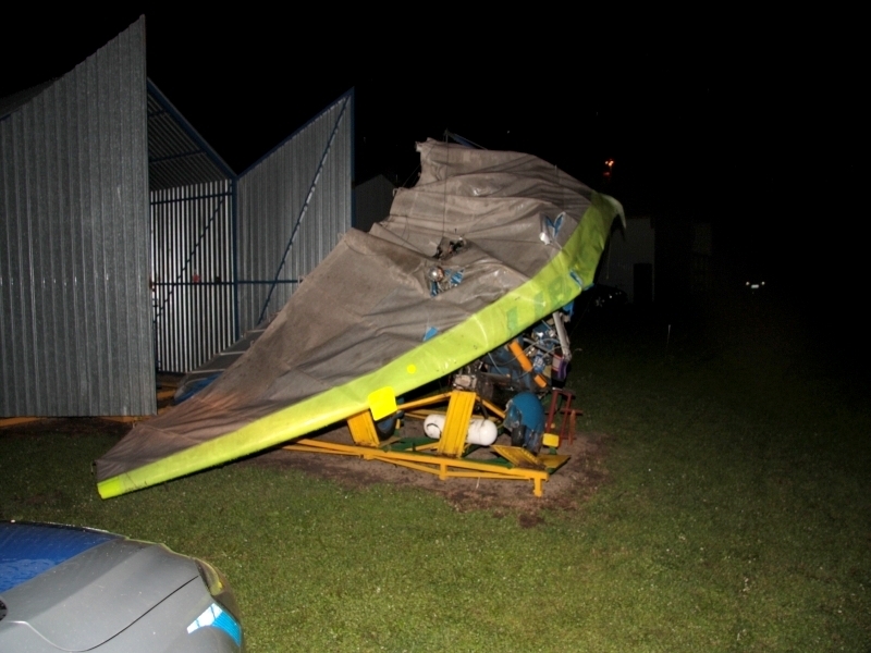 Twarde lądowanie motolotnią po pijaku