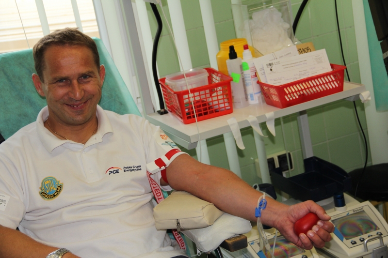 250 fanów Stali zasiliło punkt krwiodawstwa