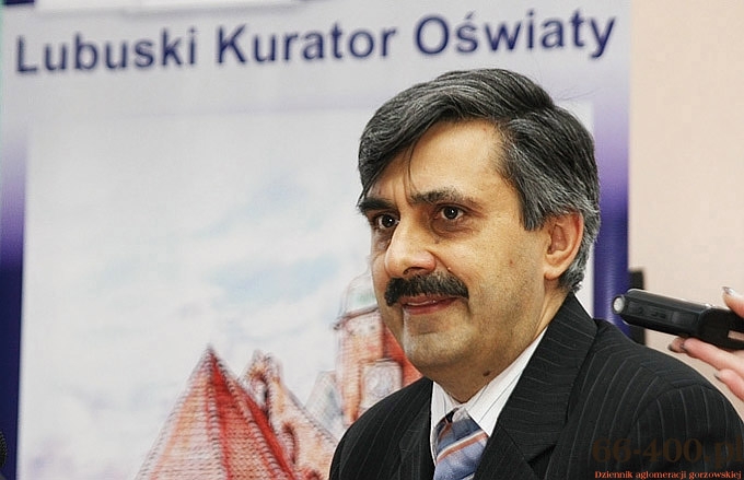 Zakupy i haki kuratora