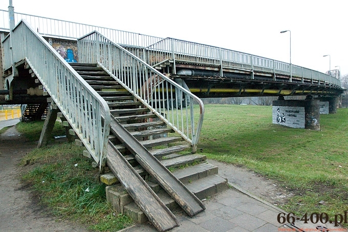 Kładka na moście nieczynna przynajmniej przez pół roku!