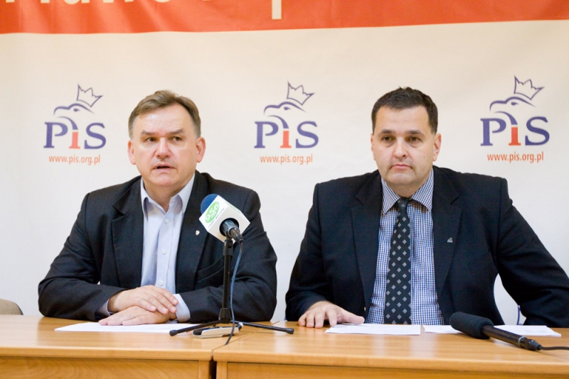 Afera aferze nierówna