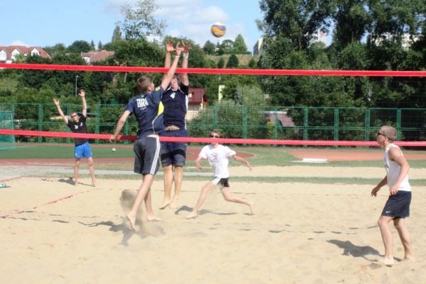 Zagraj w plażówkę na Puszkina