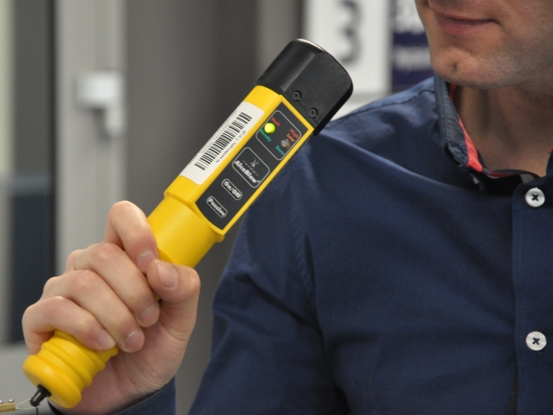 Samoobsługowe alkomaty