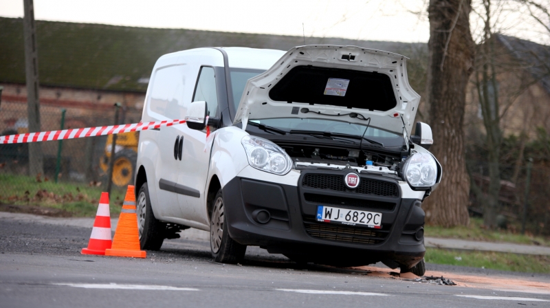 Zderzenie dwóch aut w Deszcznie