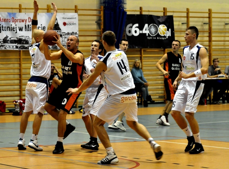 Pewne zwycięstwo koszykarzy