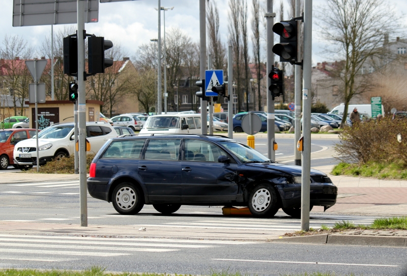 Ciężarna zignorowała czerwone światło. Trafiła do szpitala