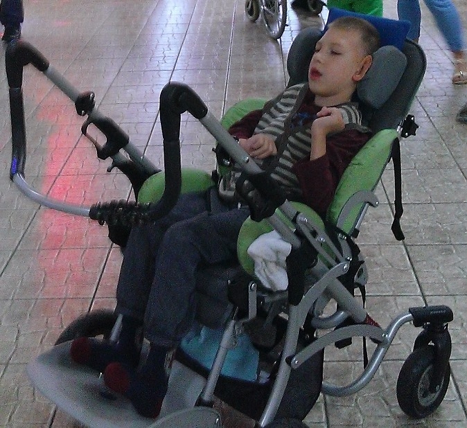 Ktoś ukradł auto z wózkiem niepełnosprawnego Wiktora