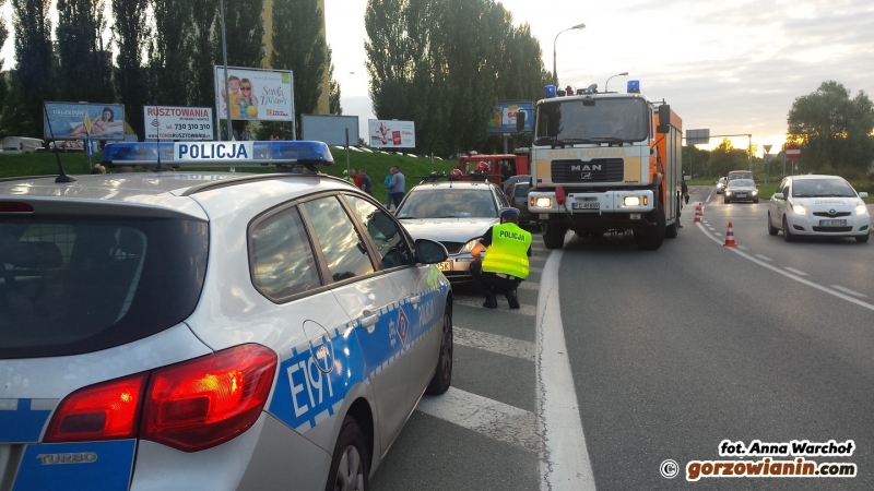 Zderzenie toyoty i forda na rondzie Górczyńskim [zdjęcia]