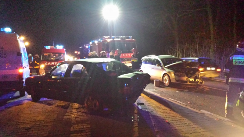 Zderzenie passata i mercedesa