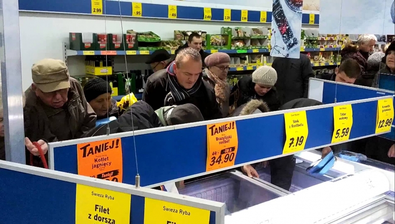 W Wigilię na zakupy tylko do 14