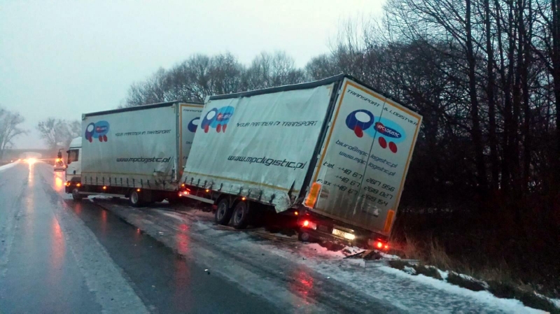 Fatalna sytuacja na drogach i chodnikach