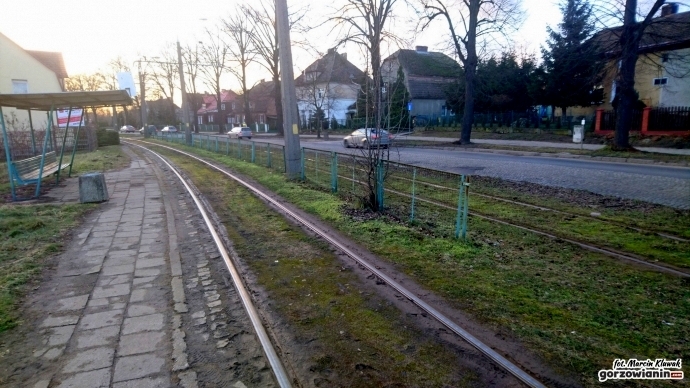 Zamiast toru będzie chodnik na Kostrzyńskiej