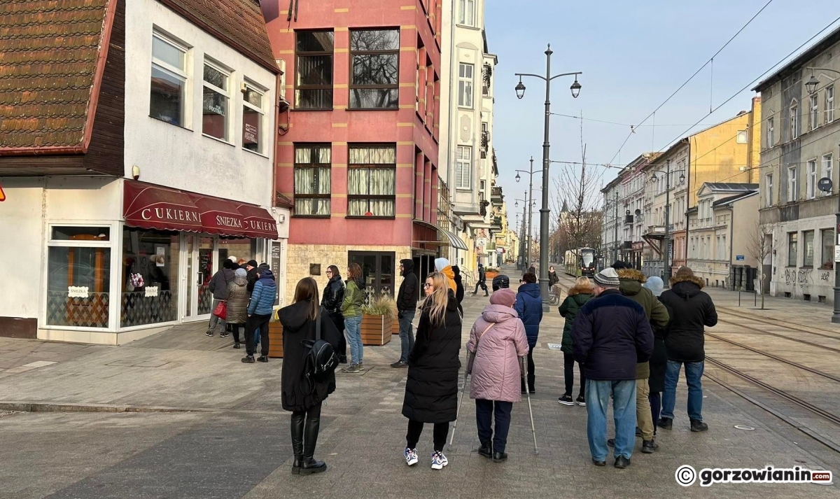 Gorzów: Kolejki za pączkami na Chrobrego