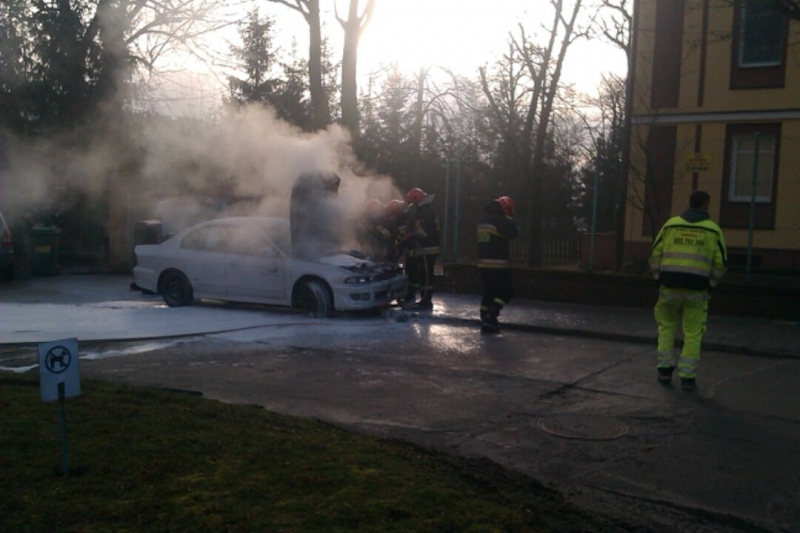 Pożar auta przy przedszkolu