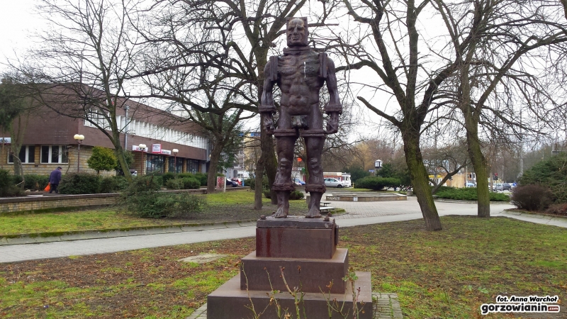 Śfinster znów ożył - wróci na swoje miejsce?