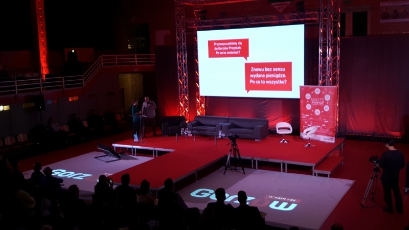 Eskadra się broni. W sam raz jest w sam raz