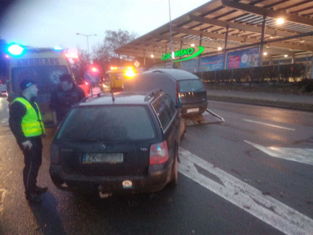 Wymusiła pierwszeństwo - wjechał w nią passat