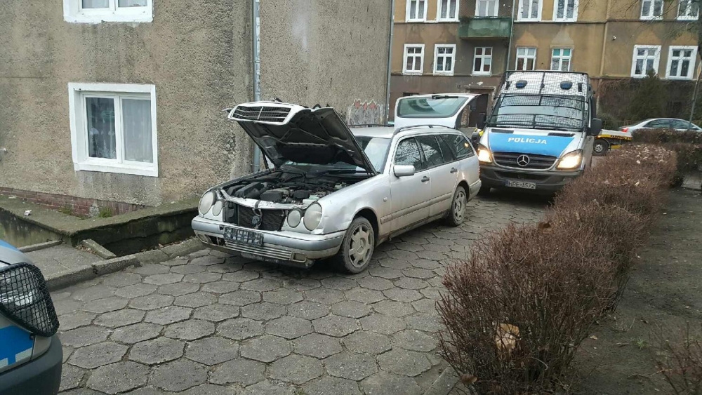 Miał dwa promile - uciekał przed policją