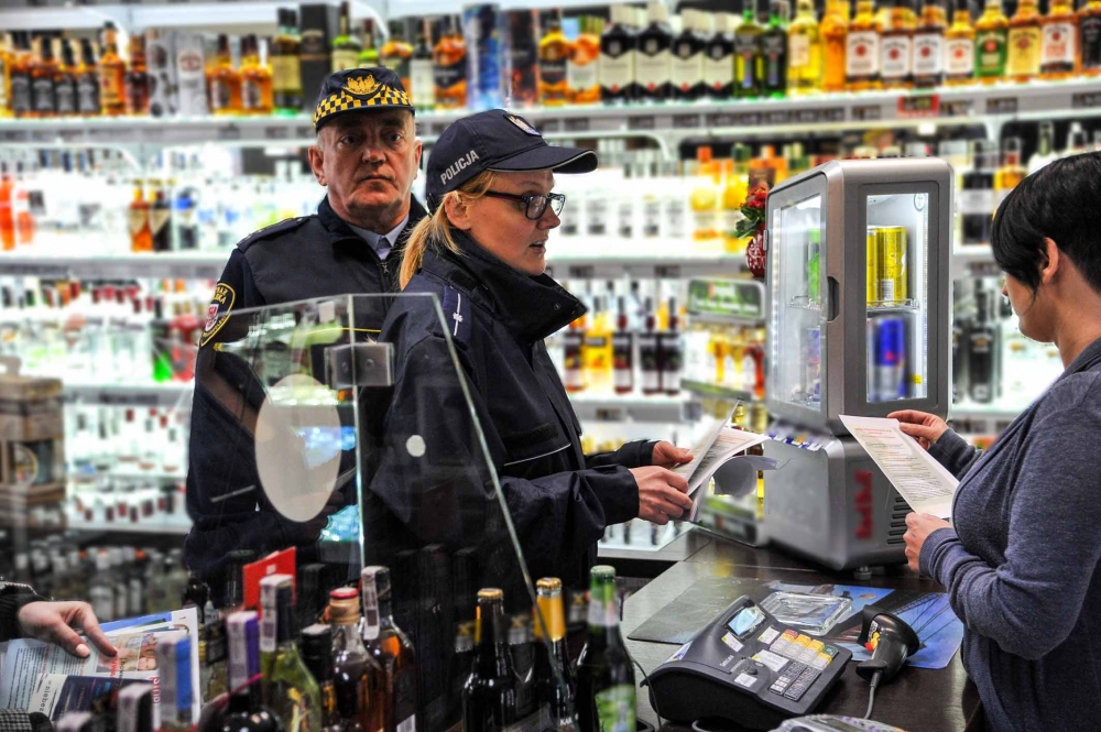 Kontrole punktów sprzedaży alkoholu