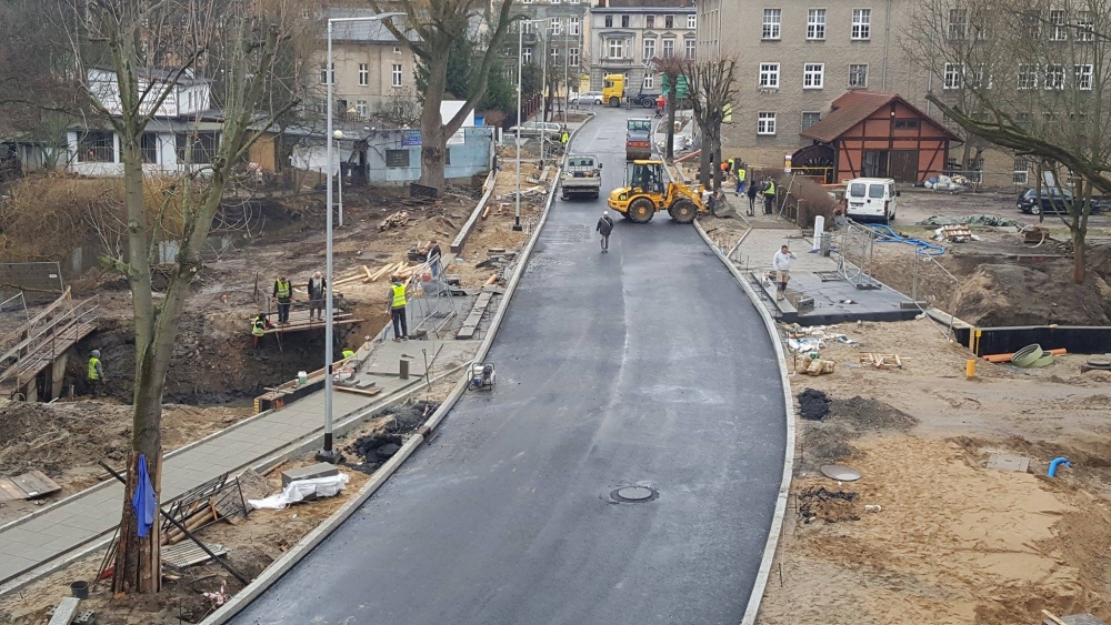 Droga gotowa, ale na przejazd trzeba poczekać