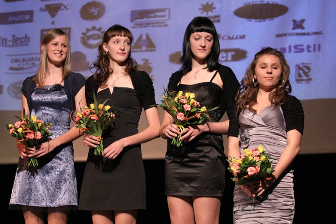 5/19 Prezentacja koszykarek na sezon 2010/2011