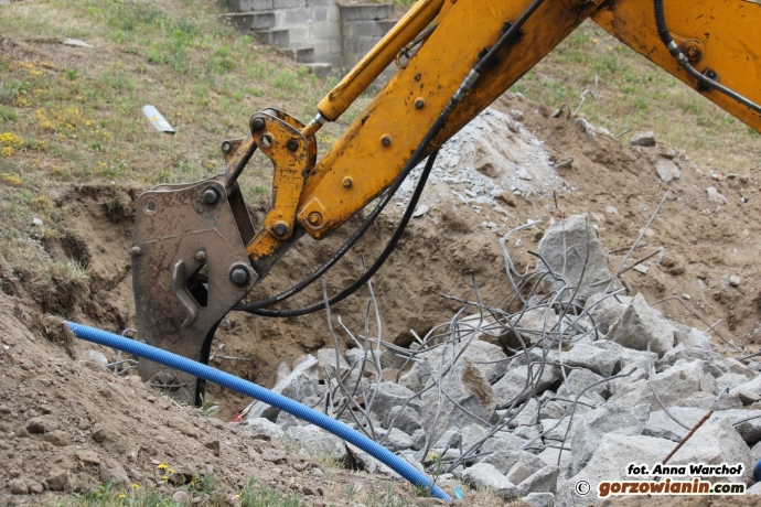 8/11 Uszkodzona rura gazowa przy Warszawskiej