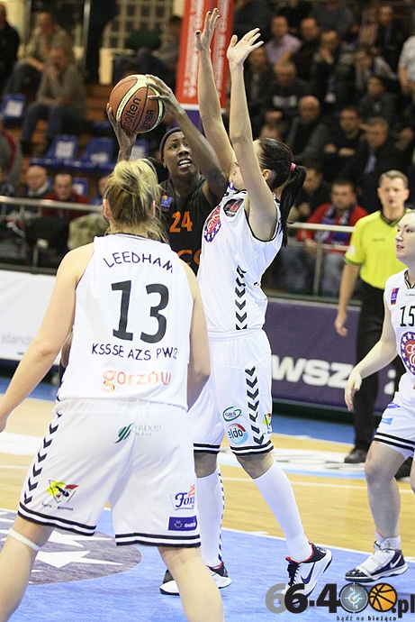 27/30 KSSSE AZS PWSZ - CCC Polkowice 50:52