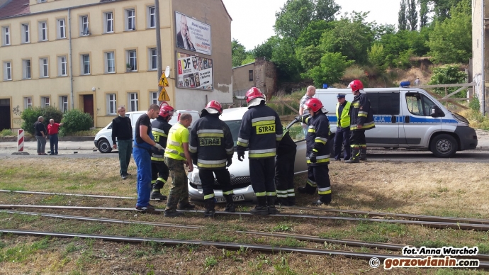 4/6 Toyota wjechała na torowisko