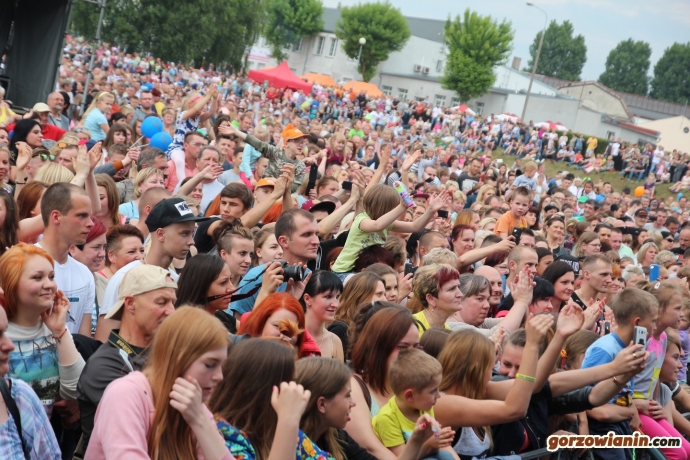 15/28 Koncert zespołu Weekend