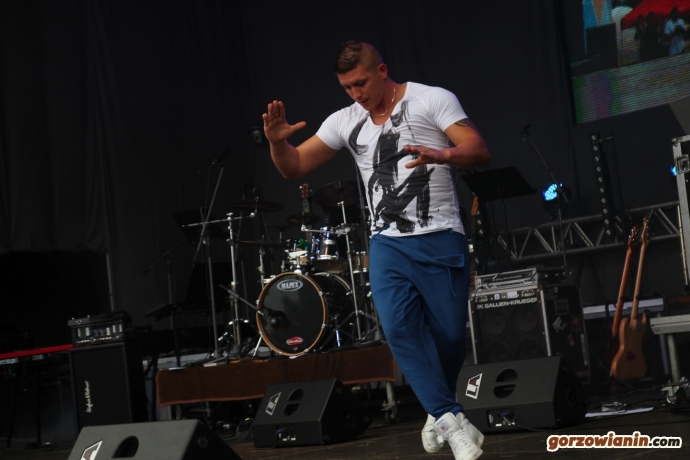 26/28 Koncert zespołu Weekend