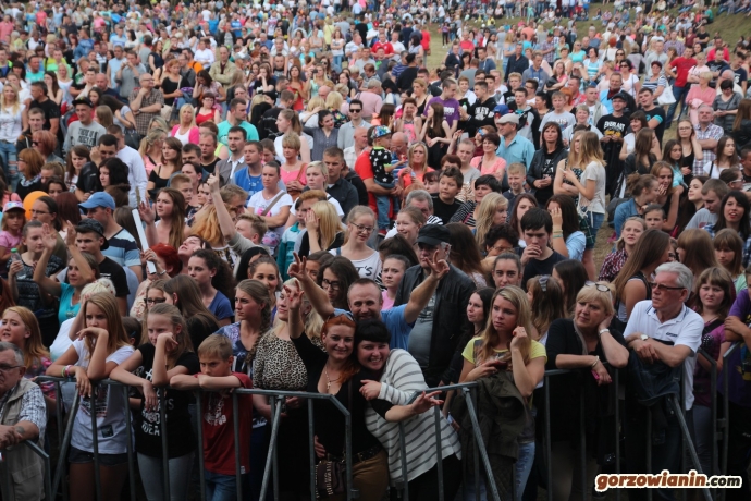 28/28 Koncert zespołu Weekend