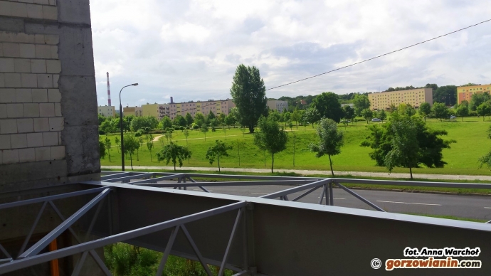 6/16 Galeria Manhattan na ukończeniu