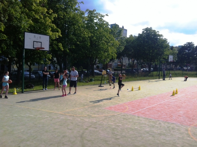 3/7 Letnia szkoła koszykówki