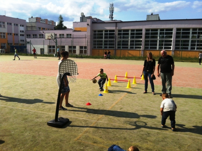 5/7 Letnia szkoła koszykówki