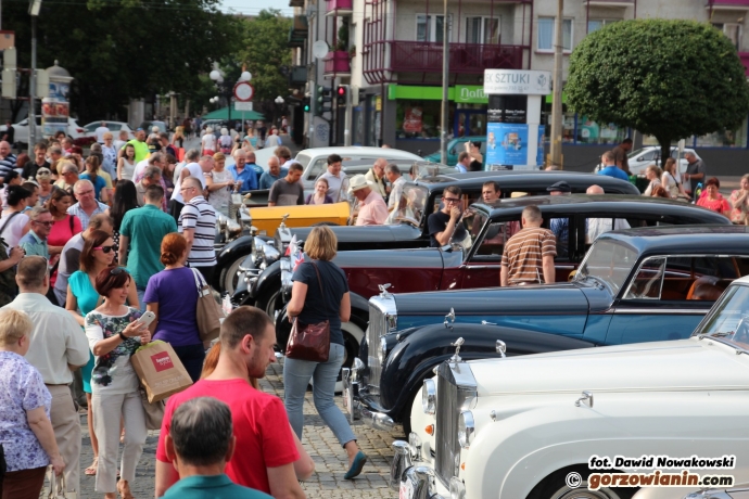 8/8 Zabytkowe auta Rolls Royce & Bentley na Starym Rynku